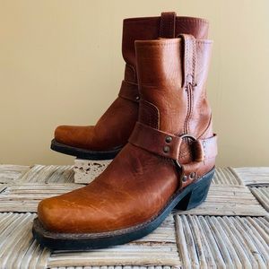 FRYE 8R RUGGED HARNESS BOOT
